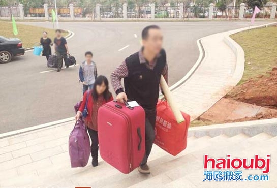 昆明學生搬家服務部助您輕松搬離學校.jpg 昆明學生搬家服務部助您輕松搬離學校.jpg